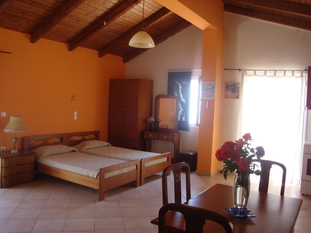 Santafemia Daire Agia Efimia Oda fotoğraf